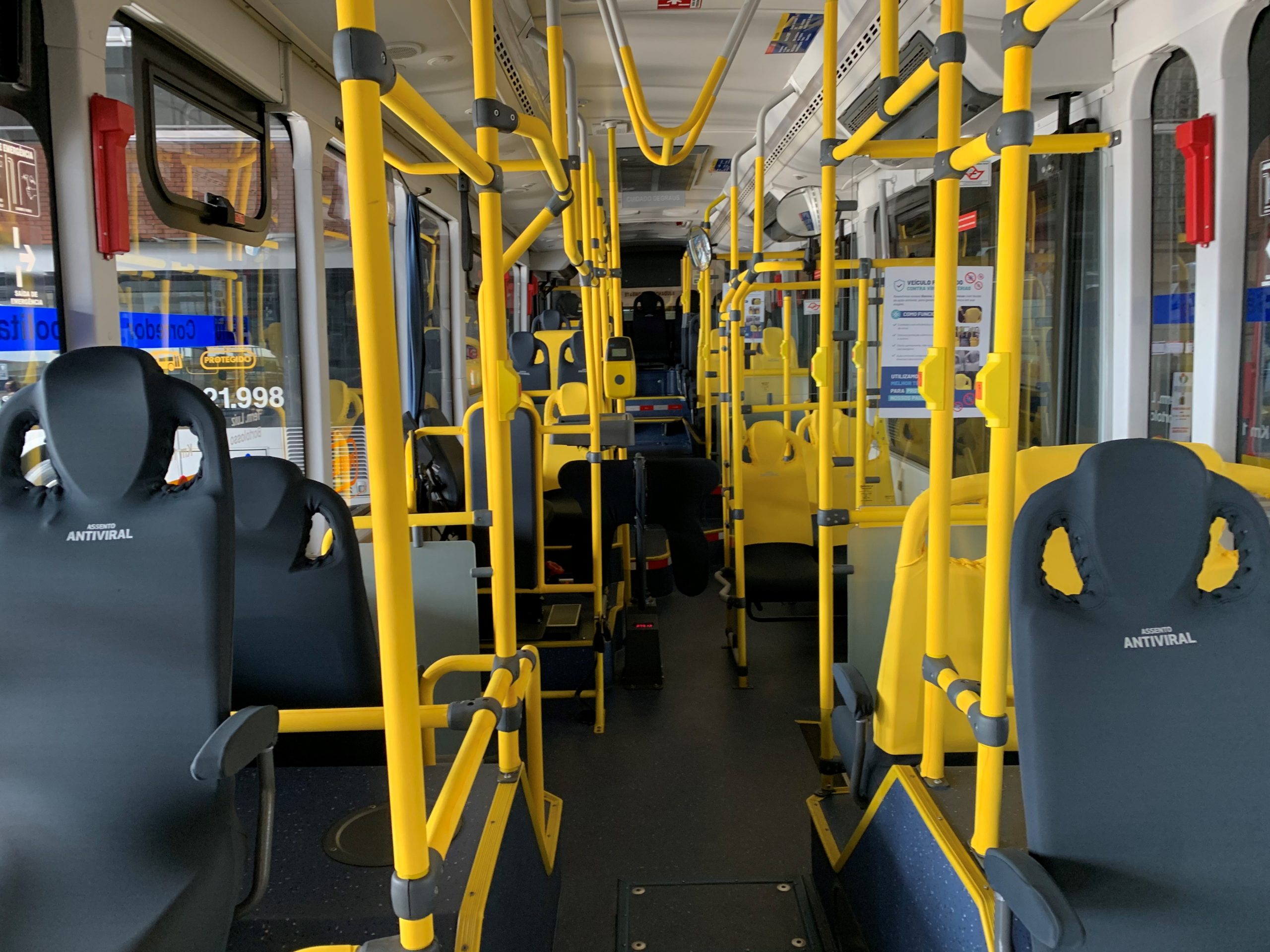 interior ônibus antiviral